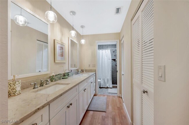 Building Photo - 818 Tanbark Dr