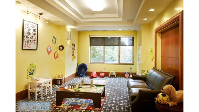 Building Photo - 8100 River Rd