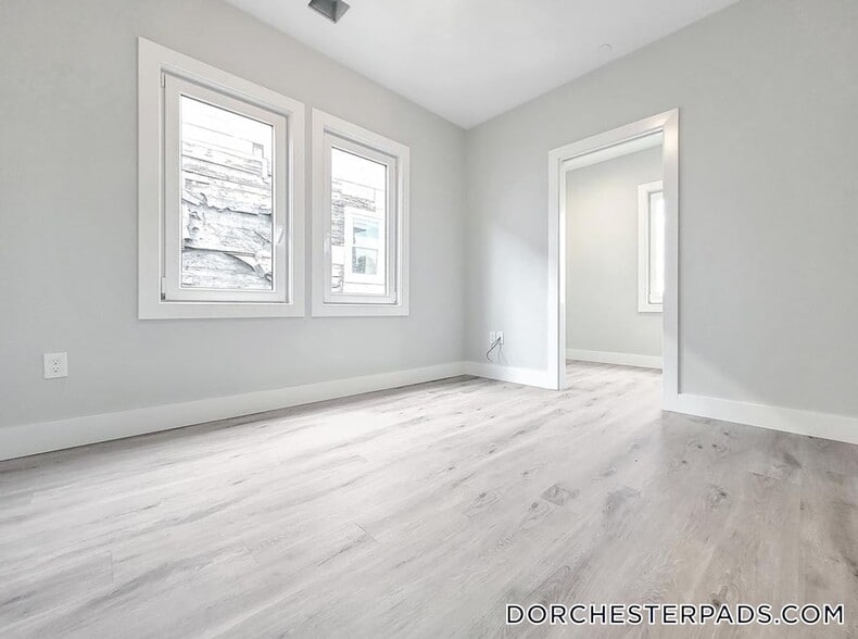 Building Photo - 86 Fayston St