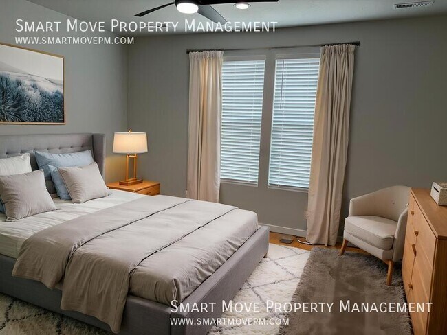 Building Photo - 611 W Snowy Owl St