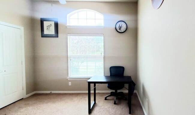 Building Photo - 505 Pebblestone Walk Dr