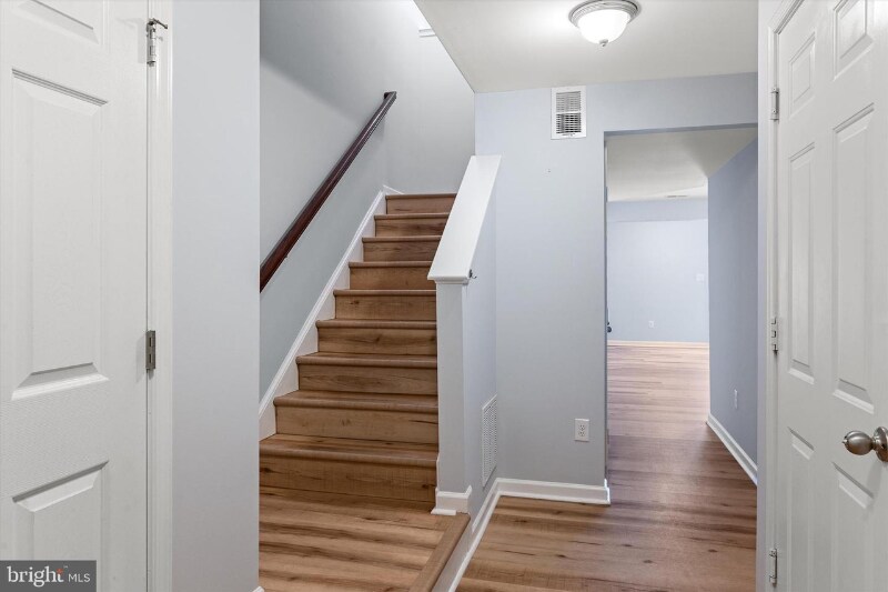 Building Photo - 1157 Mare St