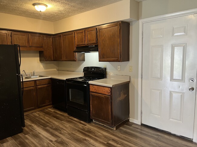 Building Photo - 2623 Evans Mill Dr