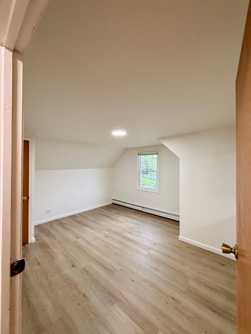 Building Photo - 512 Nassau Blvd