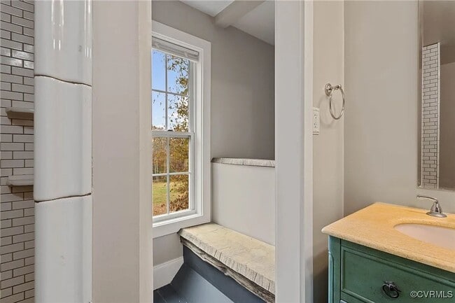 Building Photo - Rural Equestrian Retreat on 20 Acres