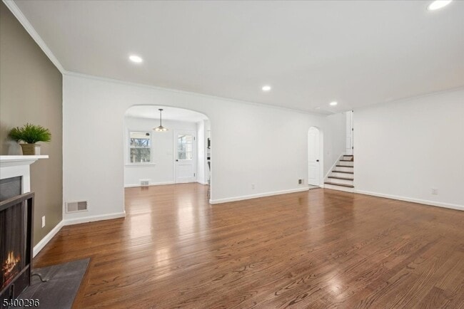 Building Photo - 272 Mt Kemble Ave