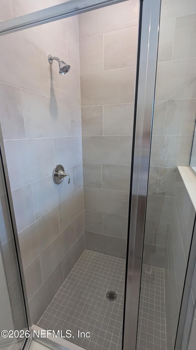 Building Photo - 15615 Thomas Crk Wy