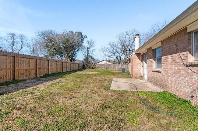 Building Photo - 10306 King Ranch Ln