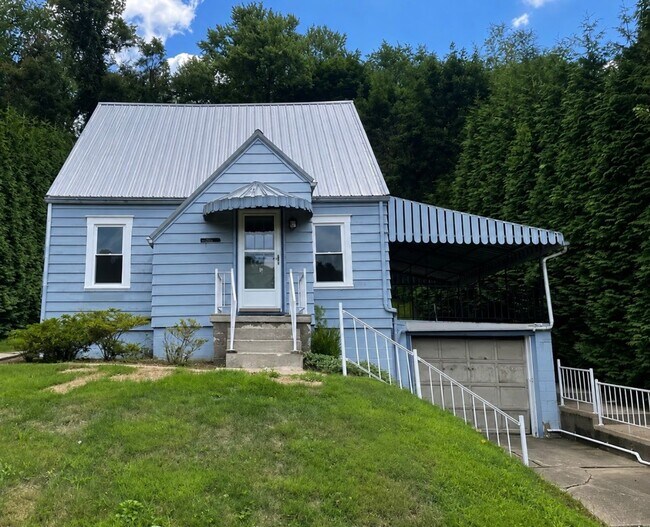 Building Photo - 872 Patton Street Extension