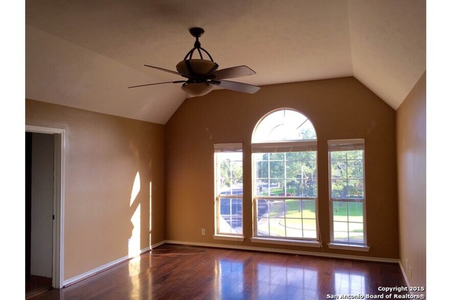 Building Photo - 9835 Ramblin River Dr