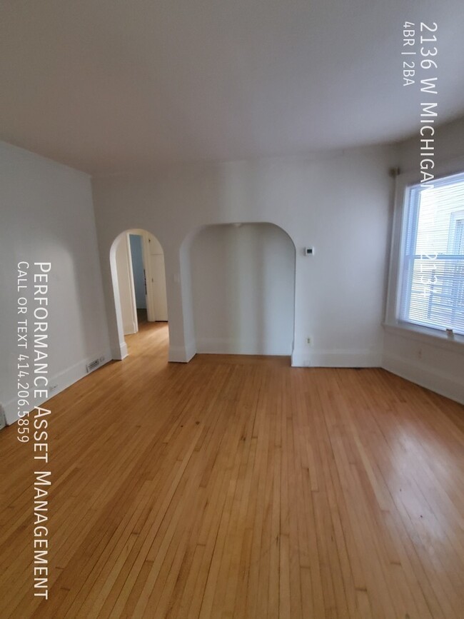 Building Photo - 2136 W Michigan St