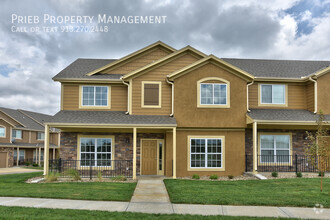 Building Photo - Parkview Townhome - UNIT RENTED