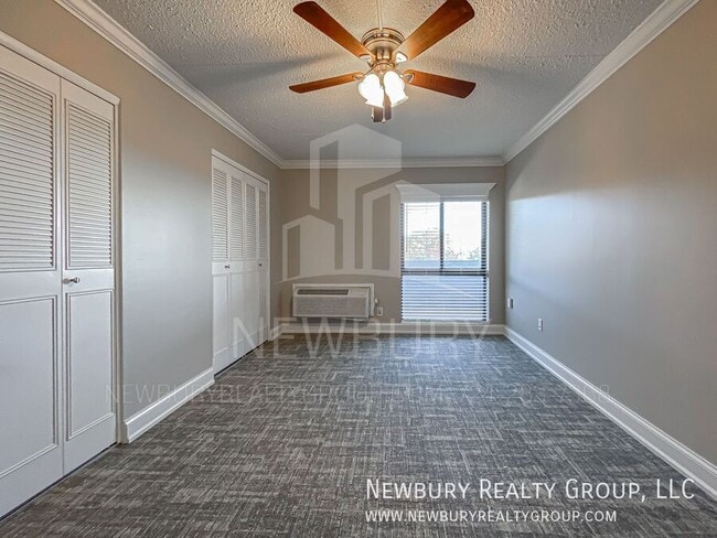 Building Photo - 530 N Main St