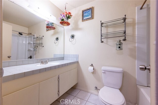 Building Photo - 324 S Palo Cedro Dr