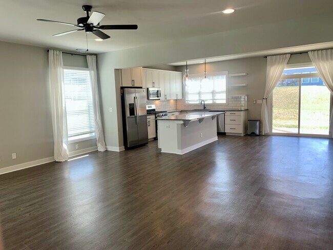Building Photo - 6842 Valley Brook Trace