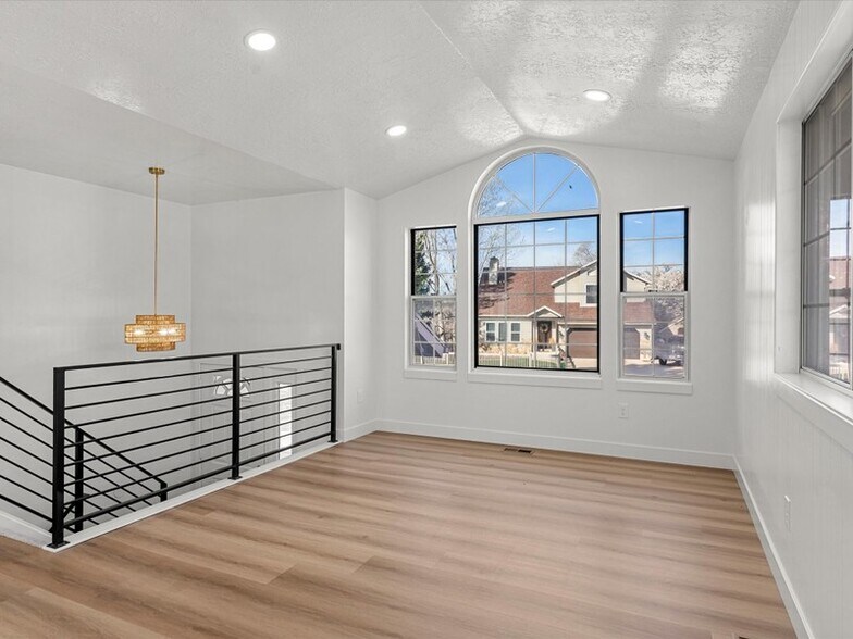Building Photo - 2164 N 1450 E