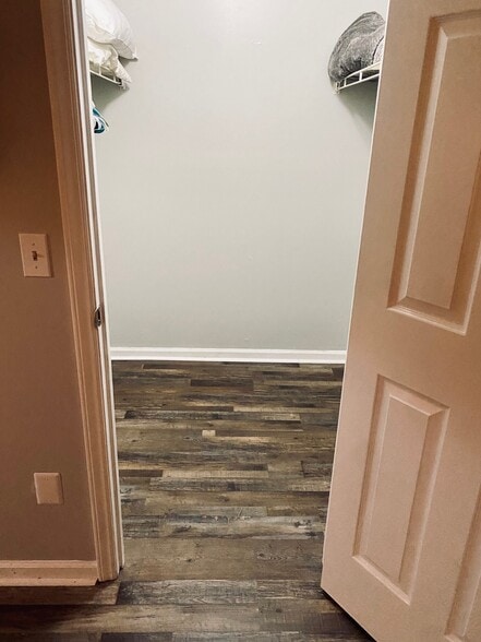 Building Photo - 216 Cobblestone Dr