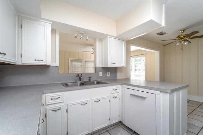 Building Photo - 3106 Maysel St