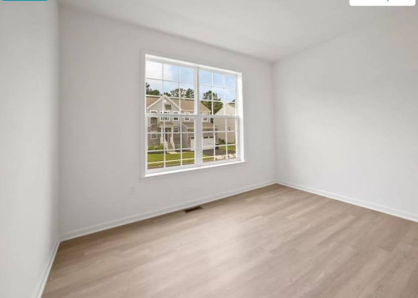 Building Photo - 11 Viola Way