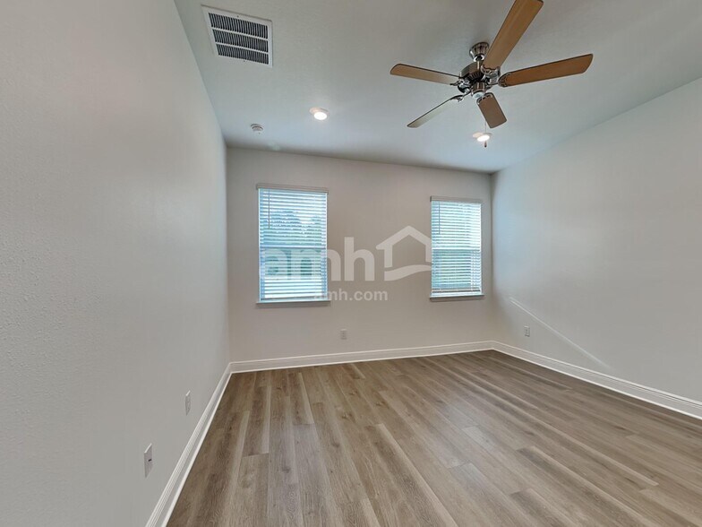 Building Photo - 6450 Atlantic Bch Ave