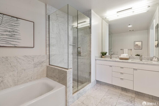 Building Photo - 501 Beale St