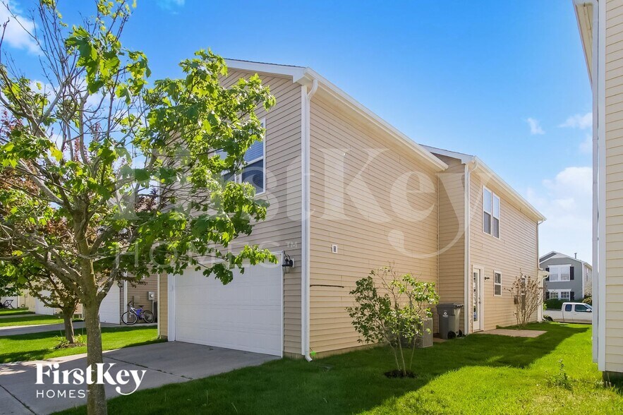 Building Photo - 10188 Cumberland Pointe Blvd