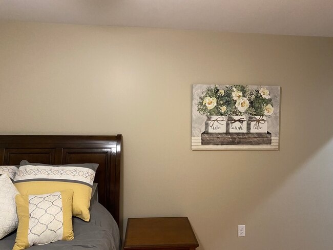 upstairs bedroom - 321 Turner St