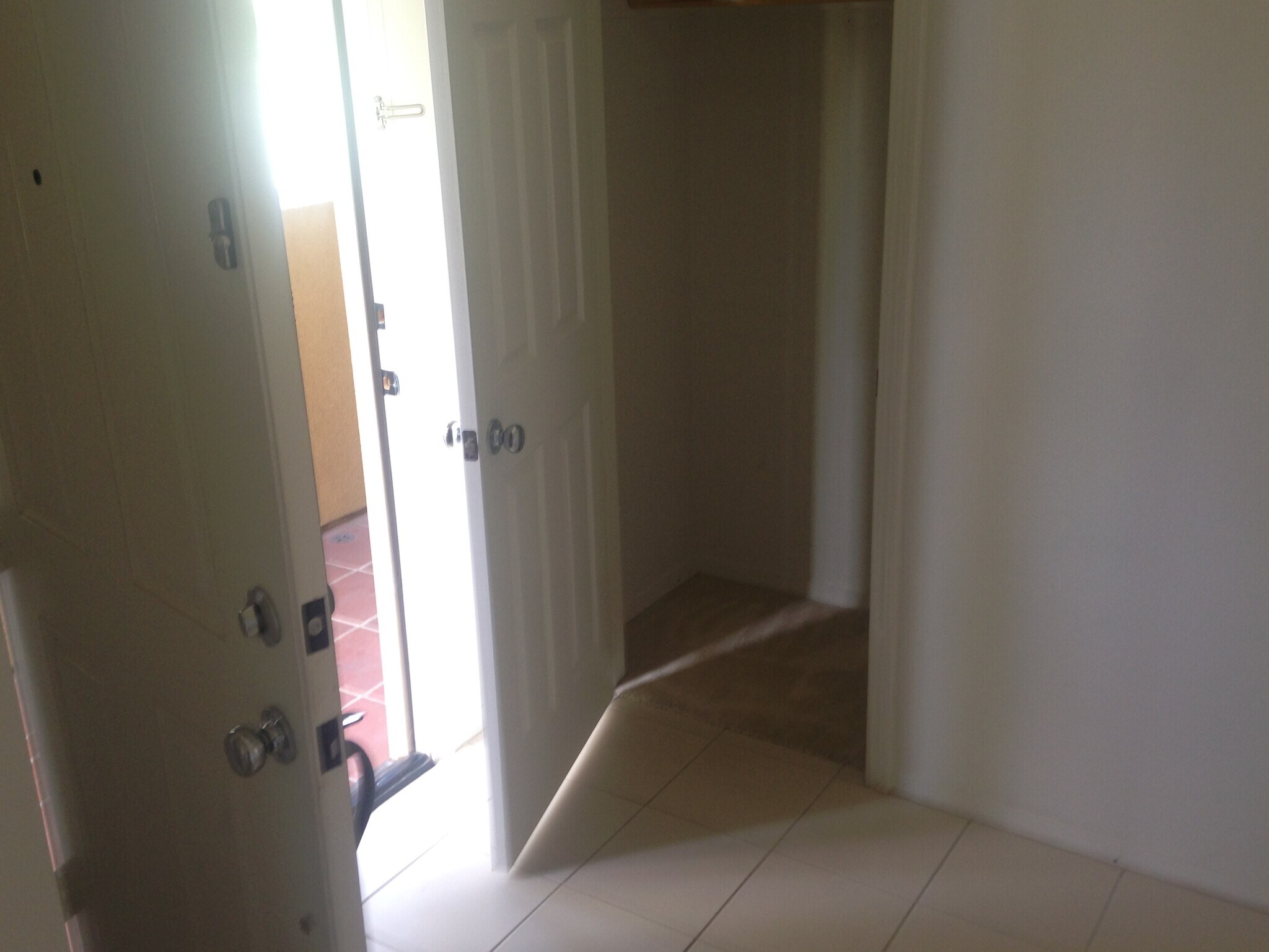 Entry Door and the Closet - 38 Cienega