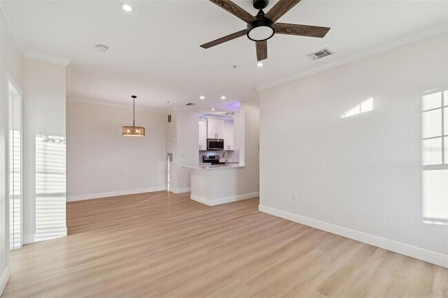 Building Photo - 5000 Culbreath Key Way