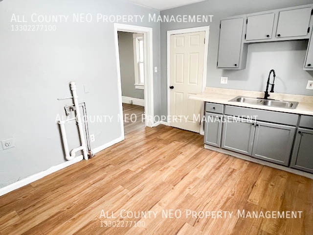 Building Photo - 3400 E 52nd St