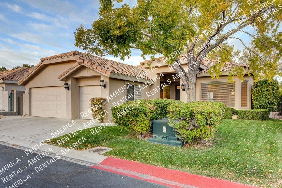 Building Photo - 8960 Echo Ridge Dr