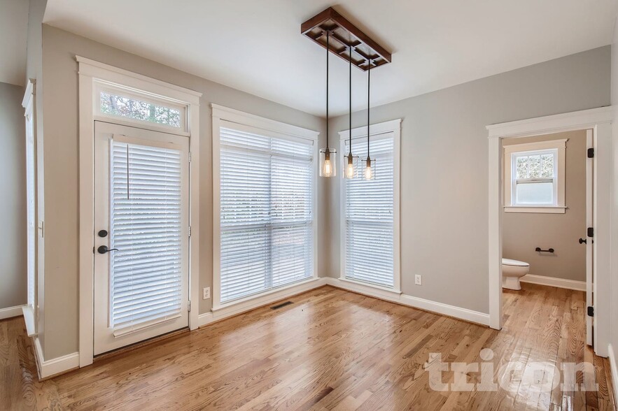 Building Photo - 1519 Peak Ct