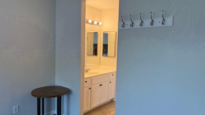Building Photo - 13885 Camp Rock St