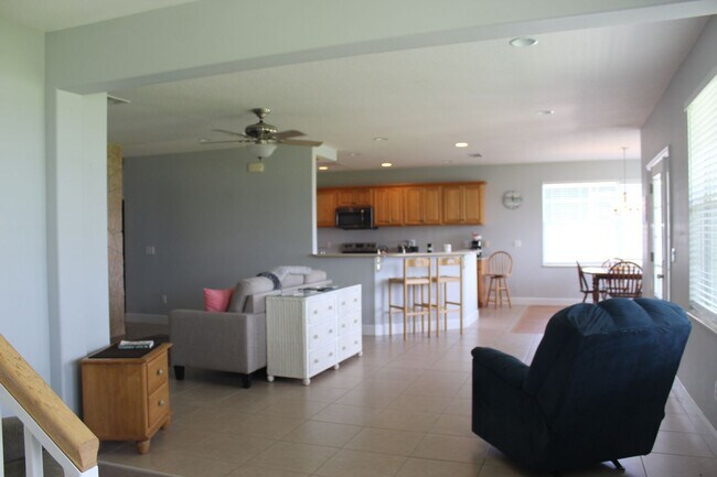 Building Photo - Furnished Riverview Home w/ Pool