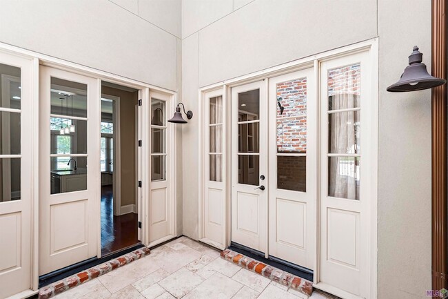 Building Photo - 7402 Elderberry Ave