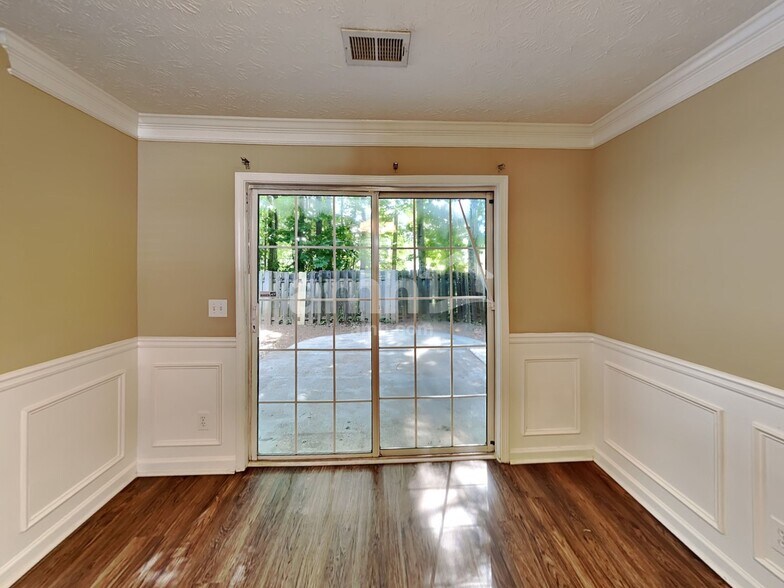 Building Photo - 133 Weatherstone Dr