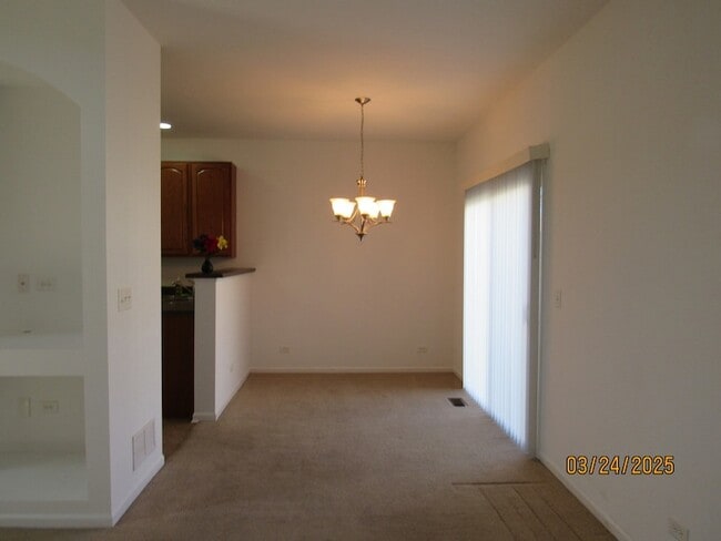 Building Photo - 494 S Jade Ln