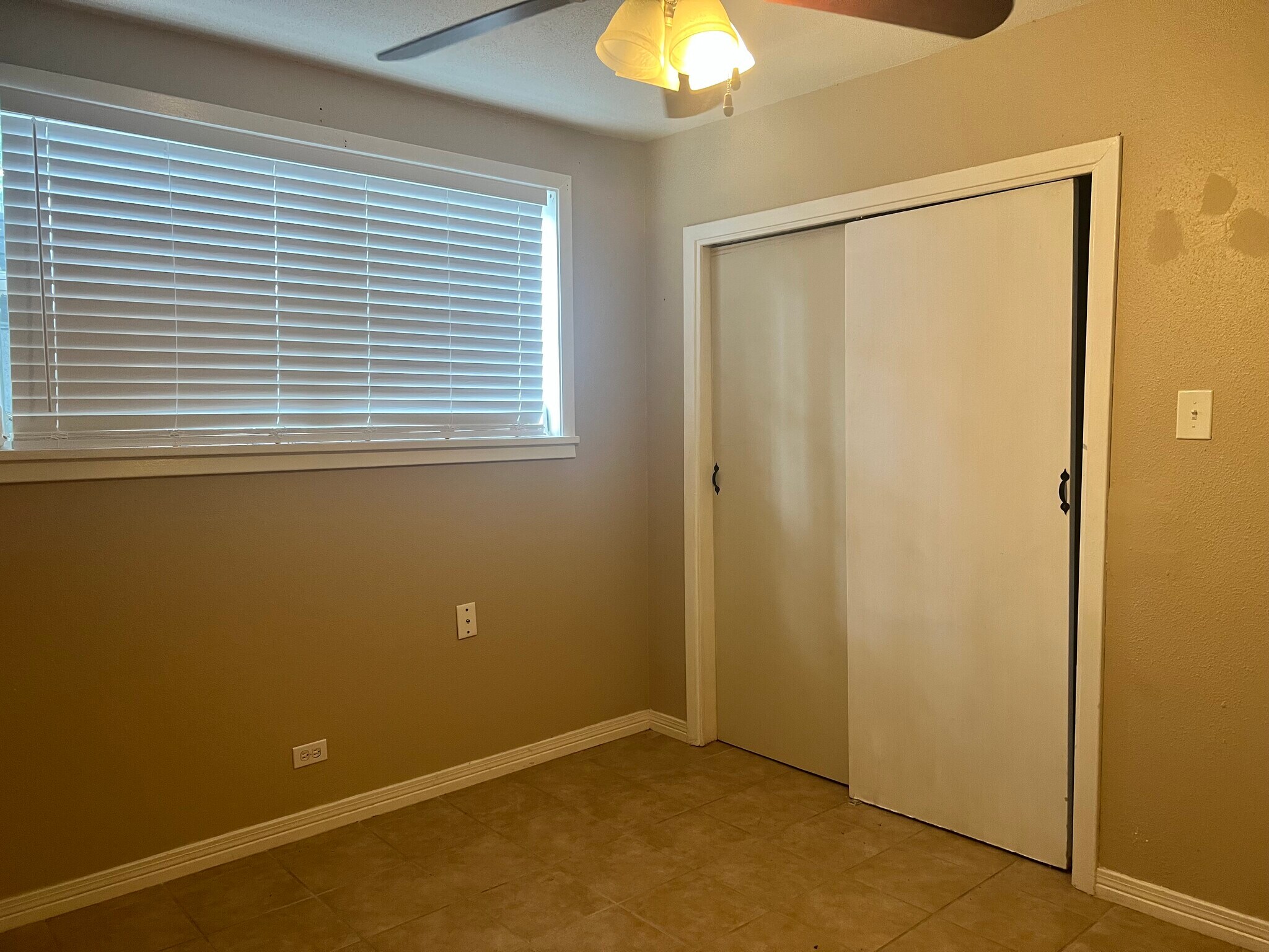 Building Photo - 2110 Willow St