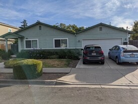 Building Photo - 42837 Homewood St.