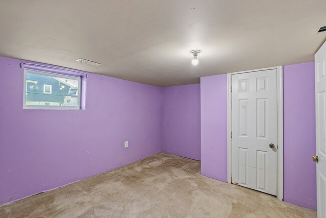 Building Photo - 3901 Coolidge Ave