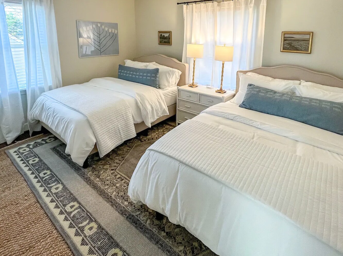 Double Bedroom - 4445 6th Ave S