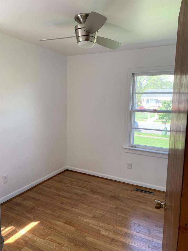 Building Photo - 3724 Meridian Ave