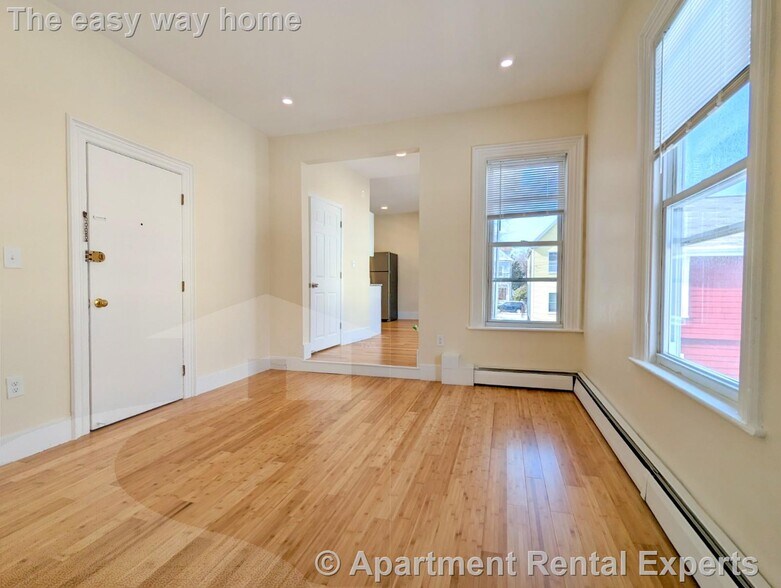 Building Photo - 19 Cameron Ave