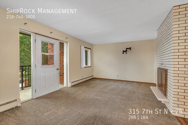 Building Photo - 315 7th St N