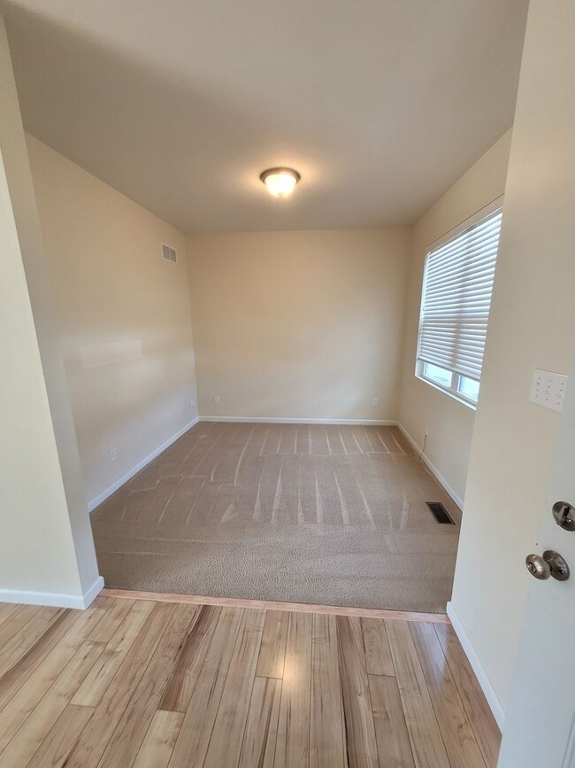 Building Photo - Beautiful 3bd/2.5ba 2 Story Home for Rent!