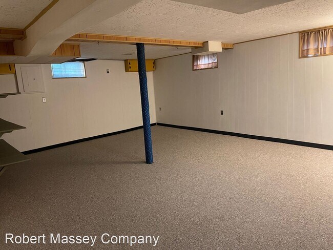 Building Photo - 3 br, 2 bath House - 2205 Paris Drive
