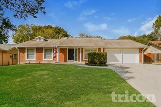 Building Photo - 3907 Briarcrest St