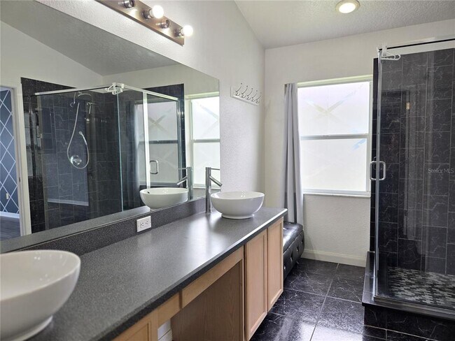 Building Photo - 10117 Somersby Dr