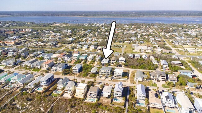 Building Photo - 5455 Pelican Way