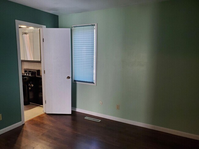 Building Photo - 3209 Chatfield Pl